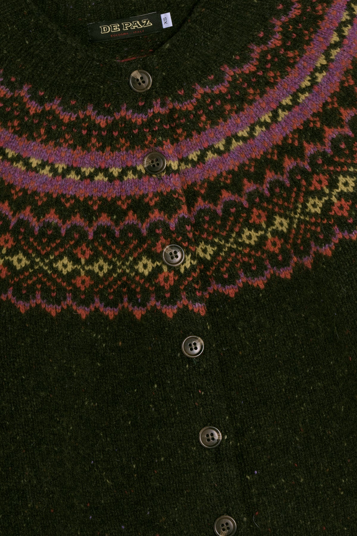 Cardigan girocollo fair isle verde dettaglio Lady De Paz