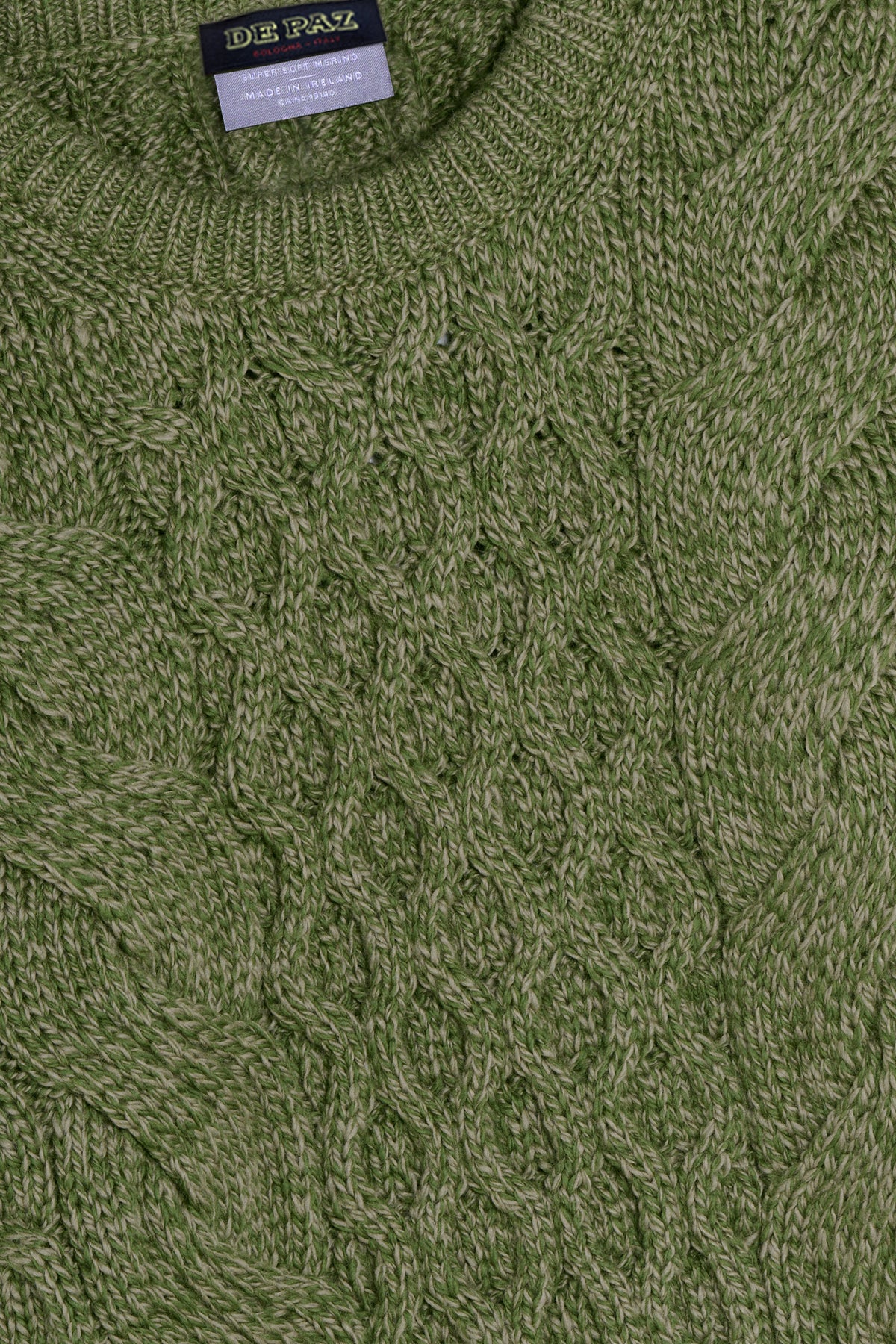 Maglione Aran treccia corto verde Lady De Paz -  Dettaglio treccia